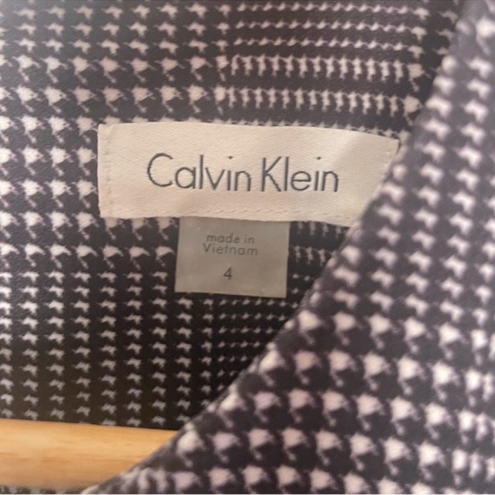CALVIN KLEIN Flocked Houndstooth‎ Sheath Dress​​​ - Picture 6 of 6